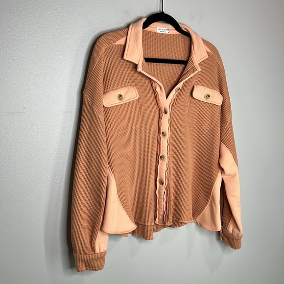 Oversized mixed material waffle button down shacket top size Medium - Picture 3 of 11